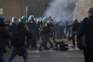 Arrestato al corteo pro Palestina, presidio per la direttissima di Lovisolo